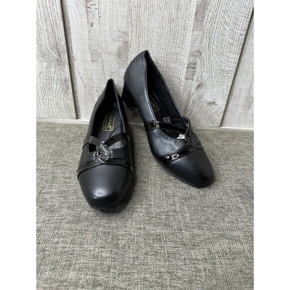 Womens Comfort Well By Beacon Black Slip On Dress Shoes Size 6 M - Picture 1 of 7